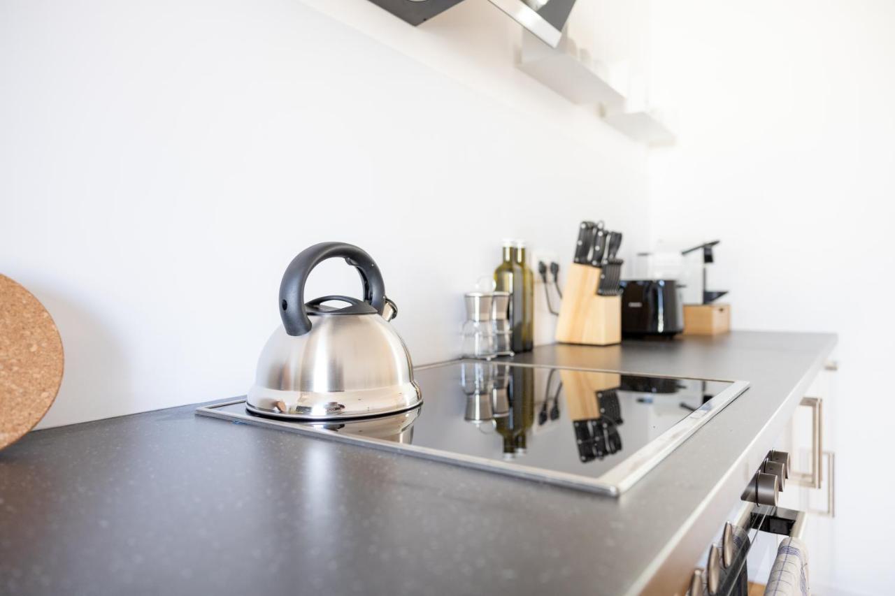 Ko-Living - Captain'S Suite - Altstadt - Mit Kueche, Smart Tv & Balkon - 6P Halle  Exterior photo